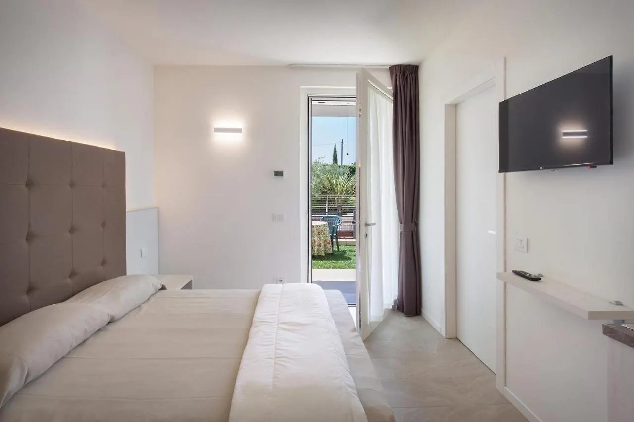 Villa Aurora-Holiday Home Apt 1 Μπαρντολίνο